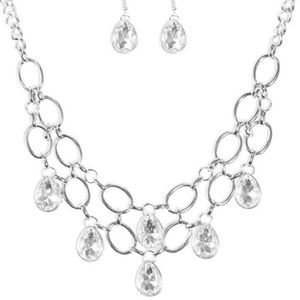 Show-Stopping Shimmer silver necklace
